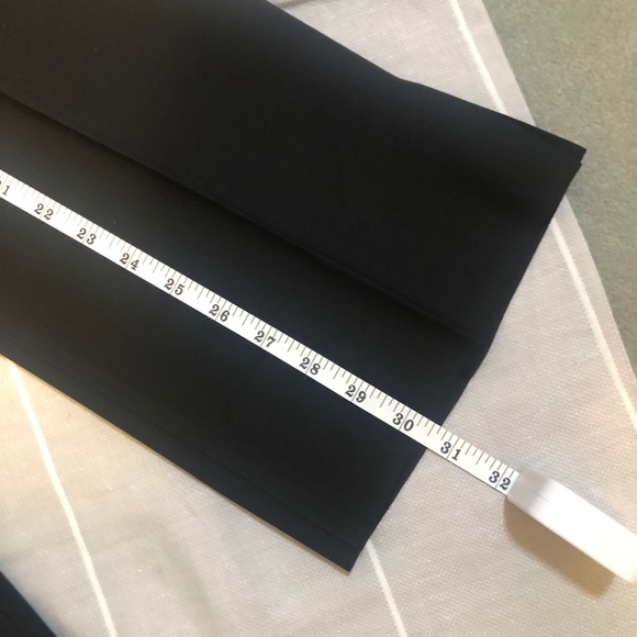 BCBGMaxAzria Cropped Pants - Picture 3 of 5